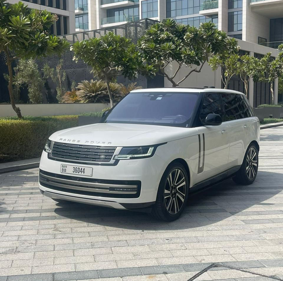 Land Rover Range Rover Vogue White 2024 rental dubai