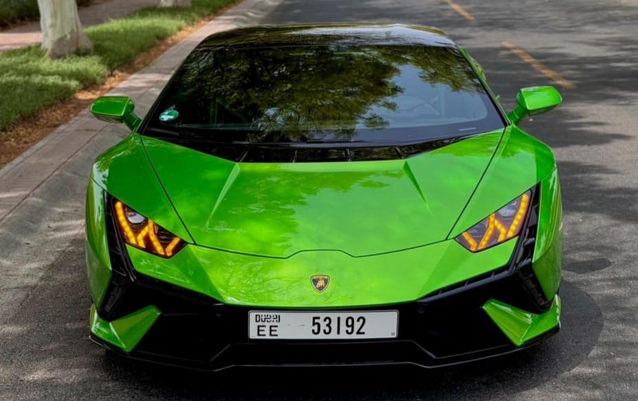 Lamborghini Huracan Evo coupe Best Price  2024 rental dubai