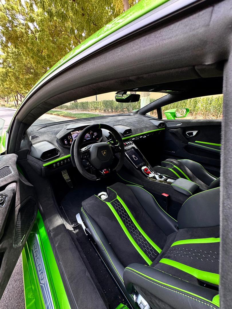 Lamborghini Huracan Evo coupe Best Price   GREEN 2024 Rental Dubai