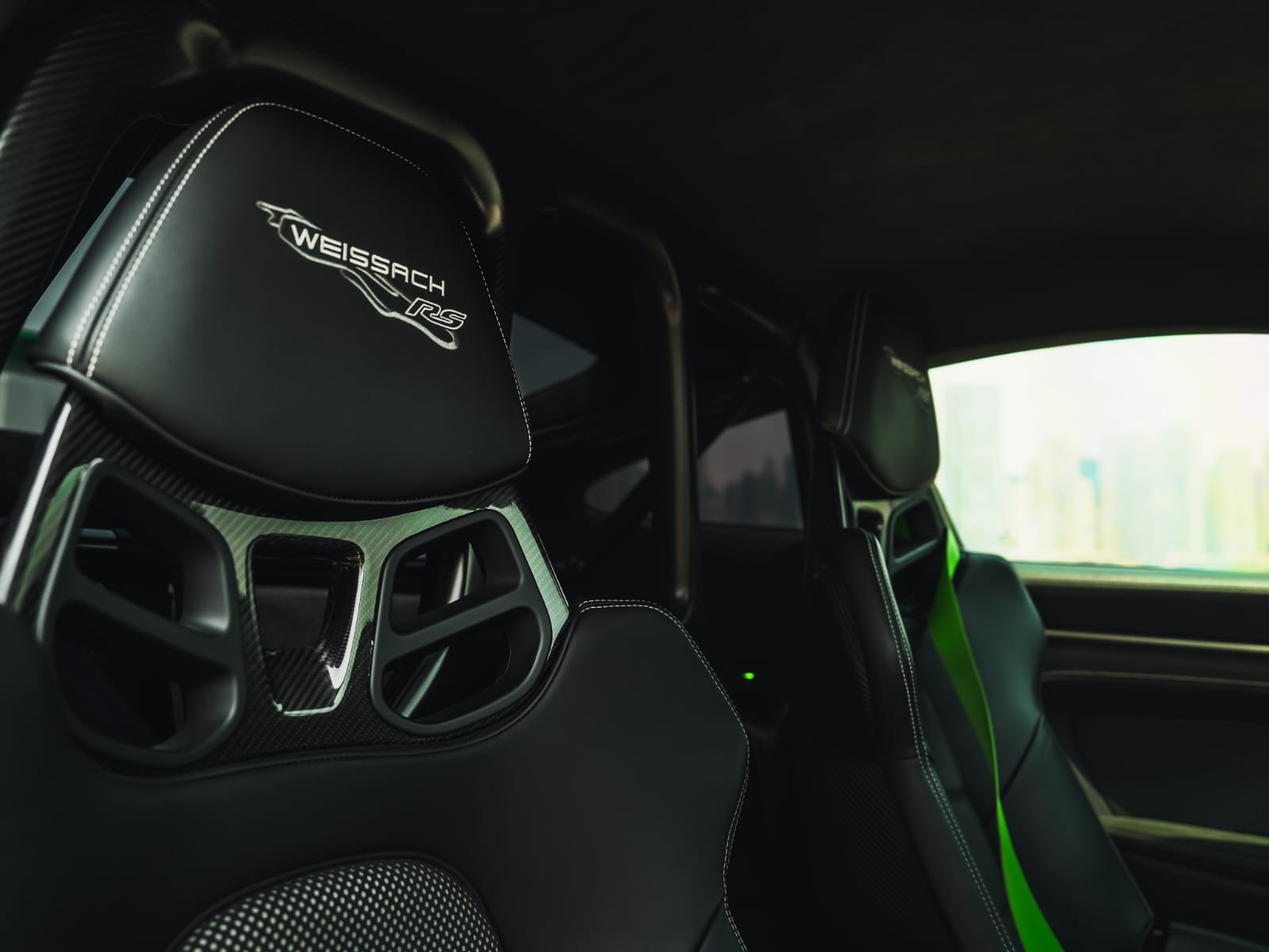 нанимать Porsche 911 GT3 RS  Green /Black Colours  GREEN 
