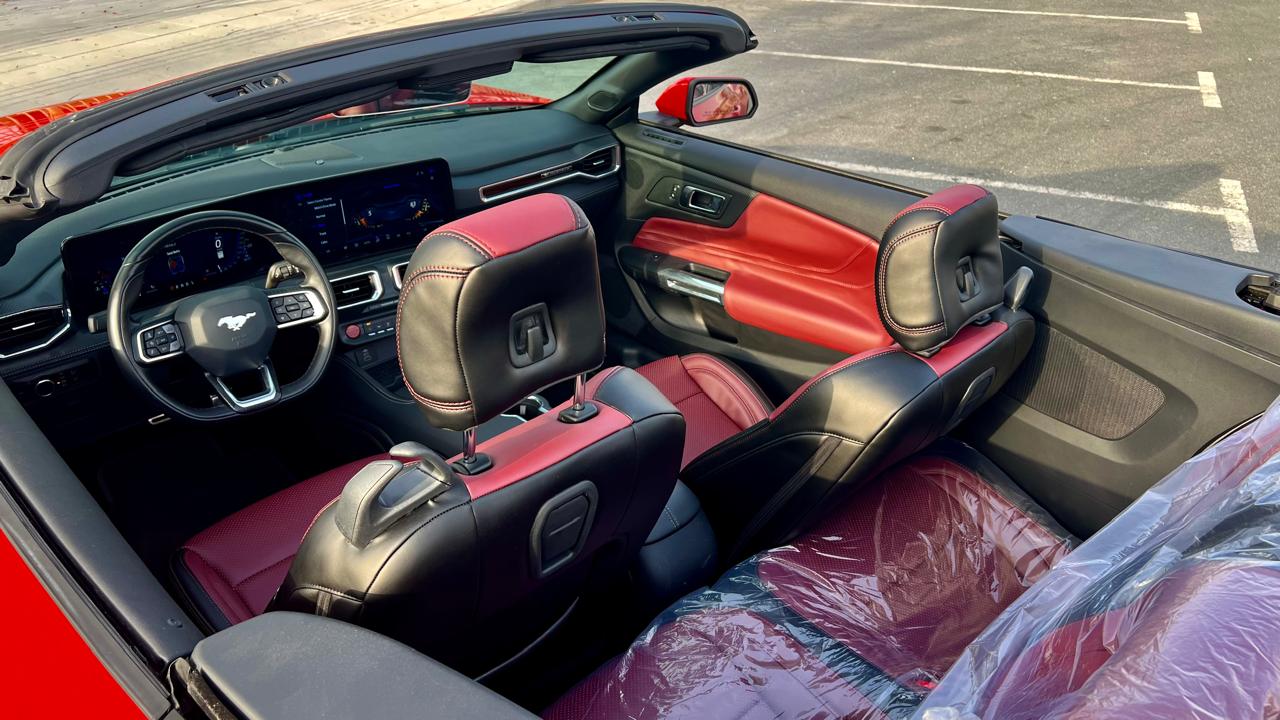 louer Ford Mustang Red  RED 