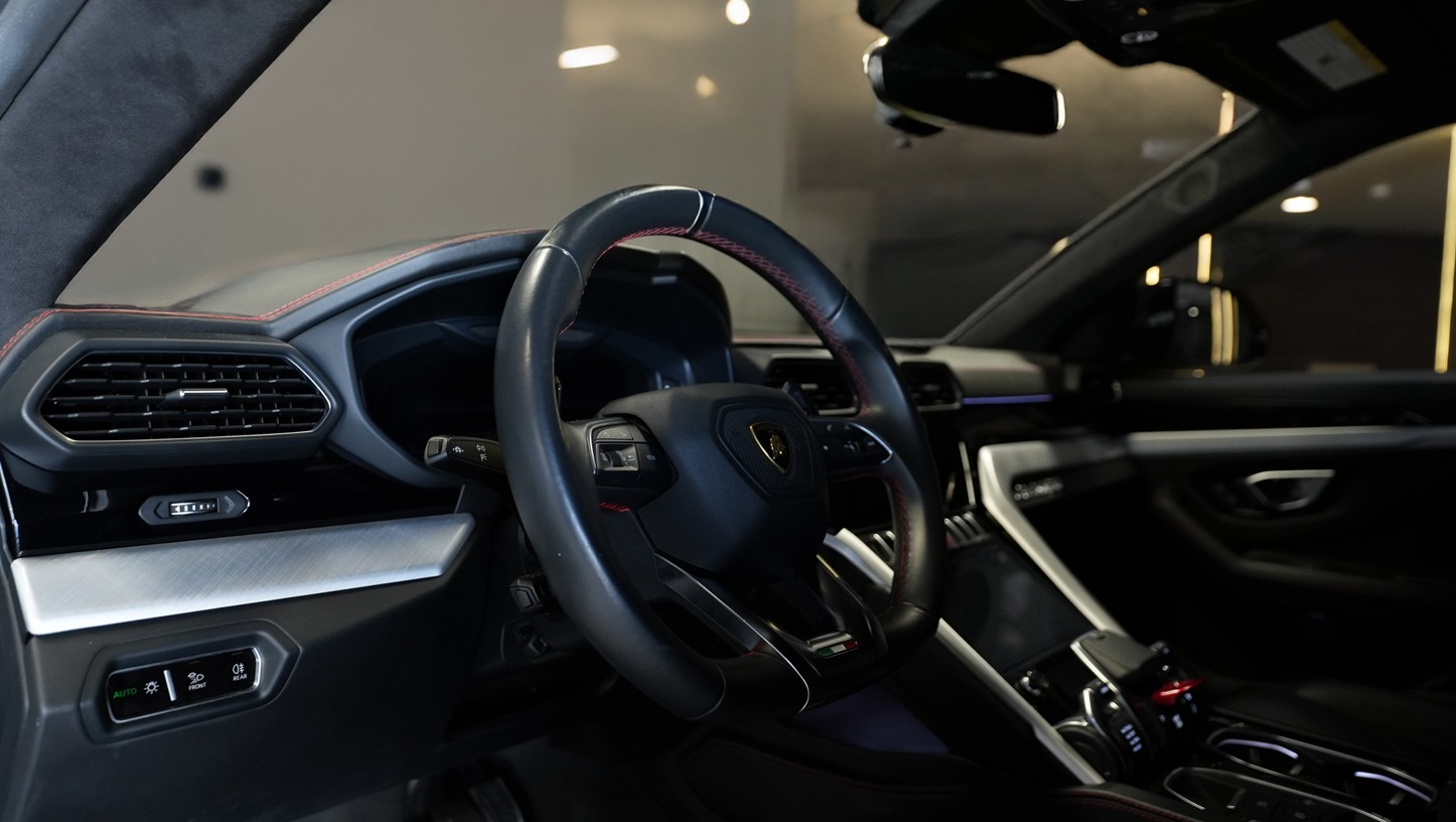 Lamborghini Urus Yellow  YELLOW 2024 Rental Dubai