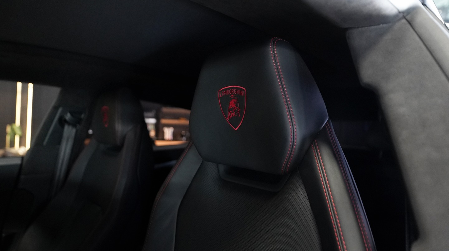 Lamborghini Urus Yellow  YELLOW 2024 Rental Dubai