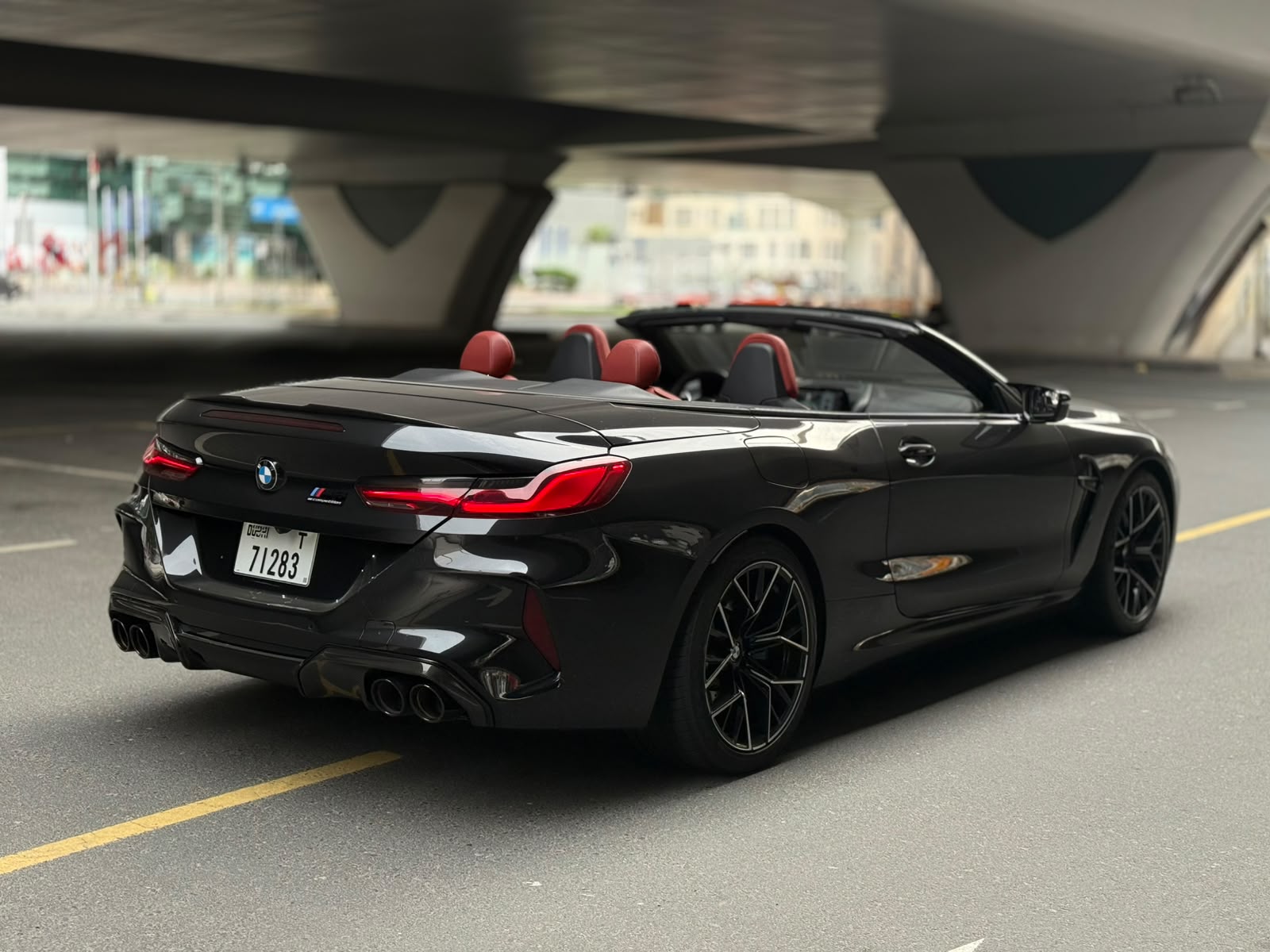 استئجار BMW M8 Competition Cabrio  أسود 2024 فى دبي