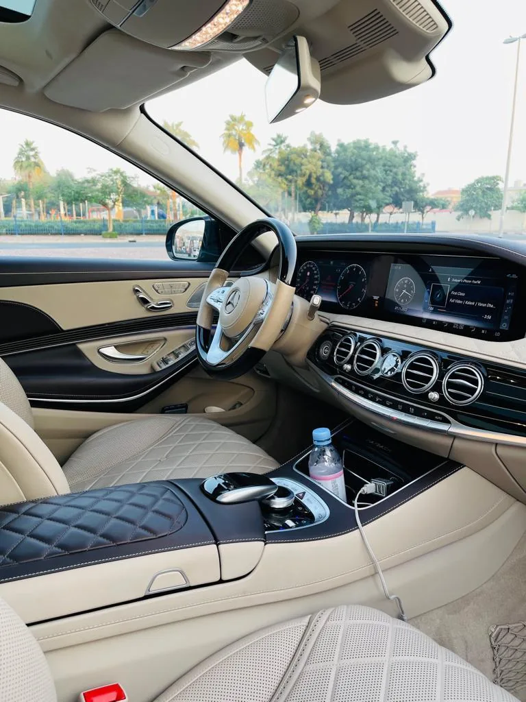 Mercedes Maybach S560  BLACK  Rental Dubai