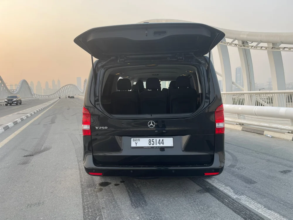 hire Mercedes Benz Van 2021 in dubai