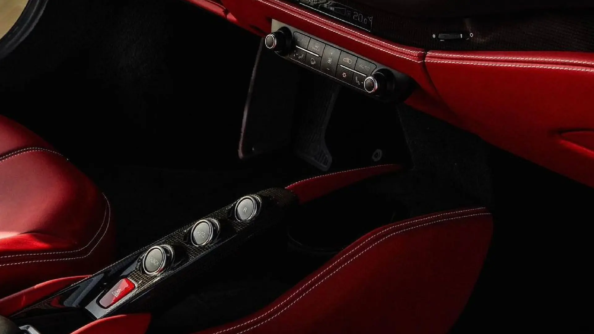 hire Ferrari F8 Spider 2023 in dubai