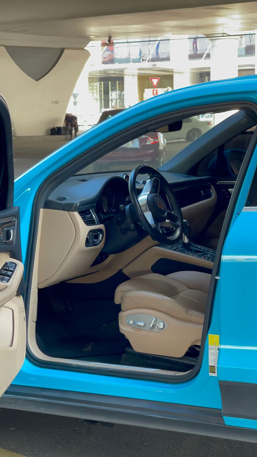 hire Porsche Macan S Blue 2023 in dubai