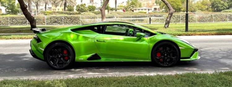hire Lamborghini Huracan Evo coupe Best Price  2024 in dubai