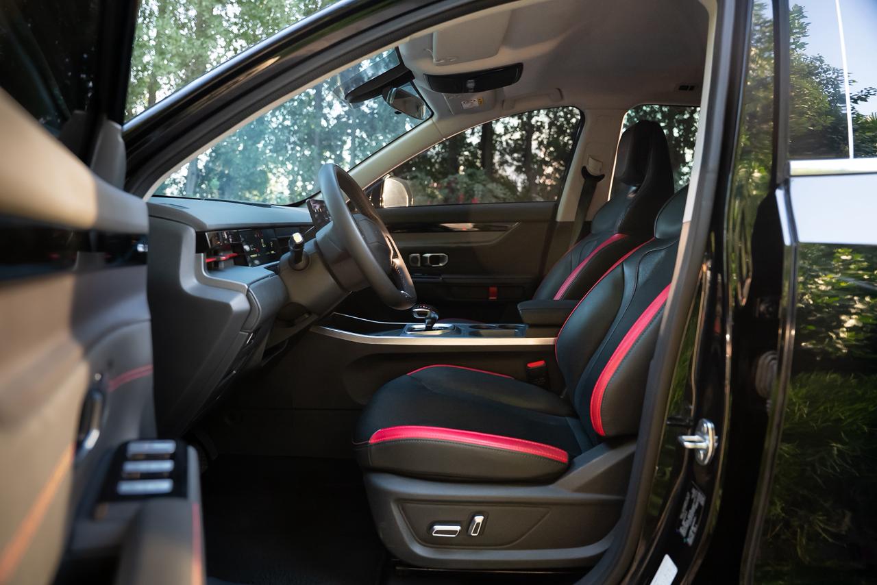 hire Jetour Dashing 2025 2025 in dubai