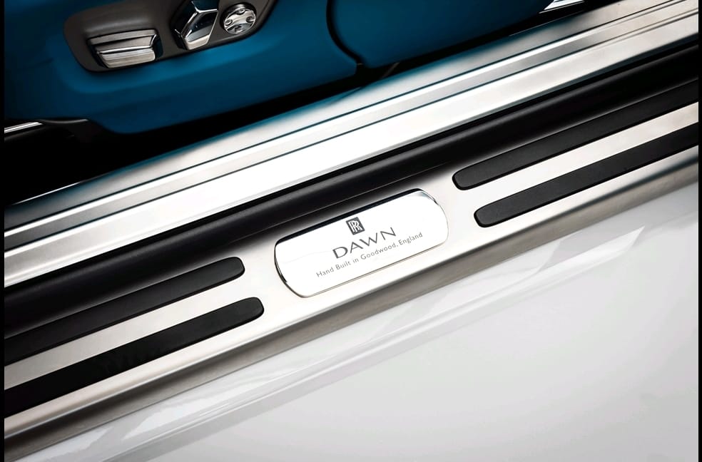 Rolls Royce Dawn ,free delivery  WHITE 2022 Rental Dubai