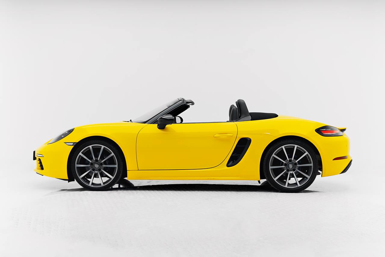 арендовать Porsche 718 Boxster Convertable 2022 в Дубае