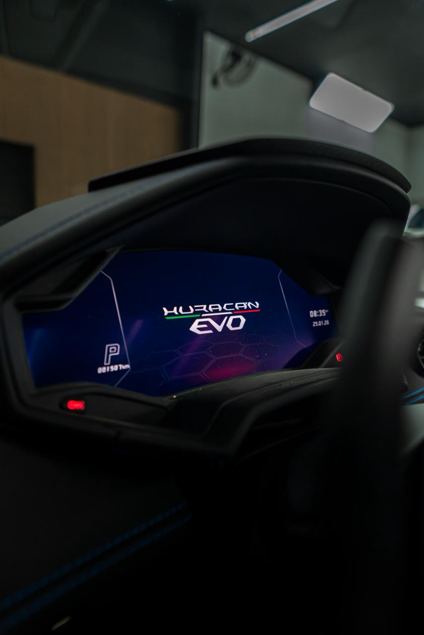 louer Lamborghini Evo Spider Limited Edition 1 of 60 (60th Anniversary Edition) 2024 à Dubaï