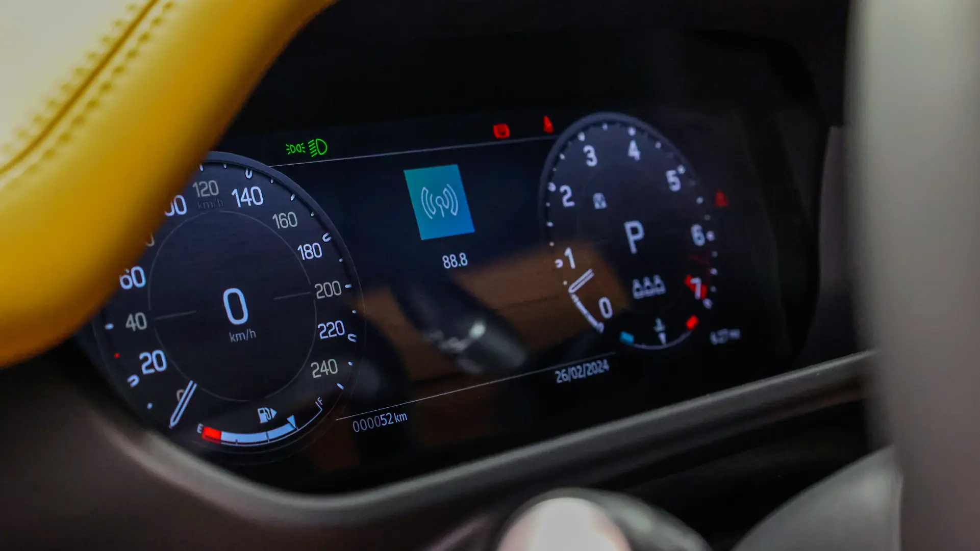 арендовать Range Rover Defender 2024 длительный срок в Дубае