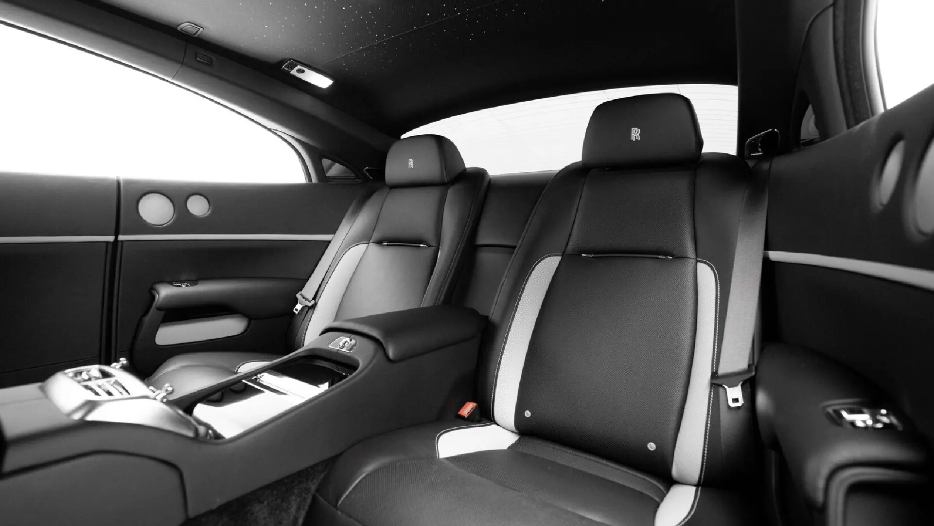 louer Rolls-Royce Wraith 2021 long terme à Dubaï