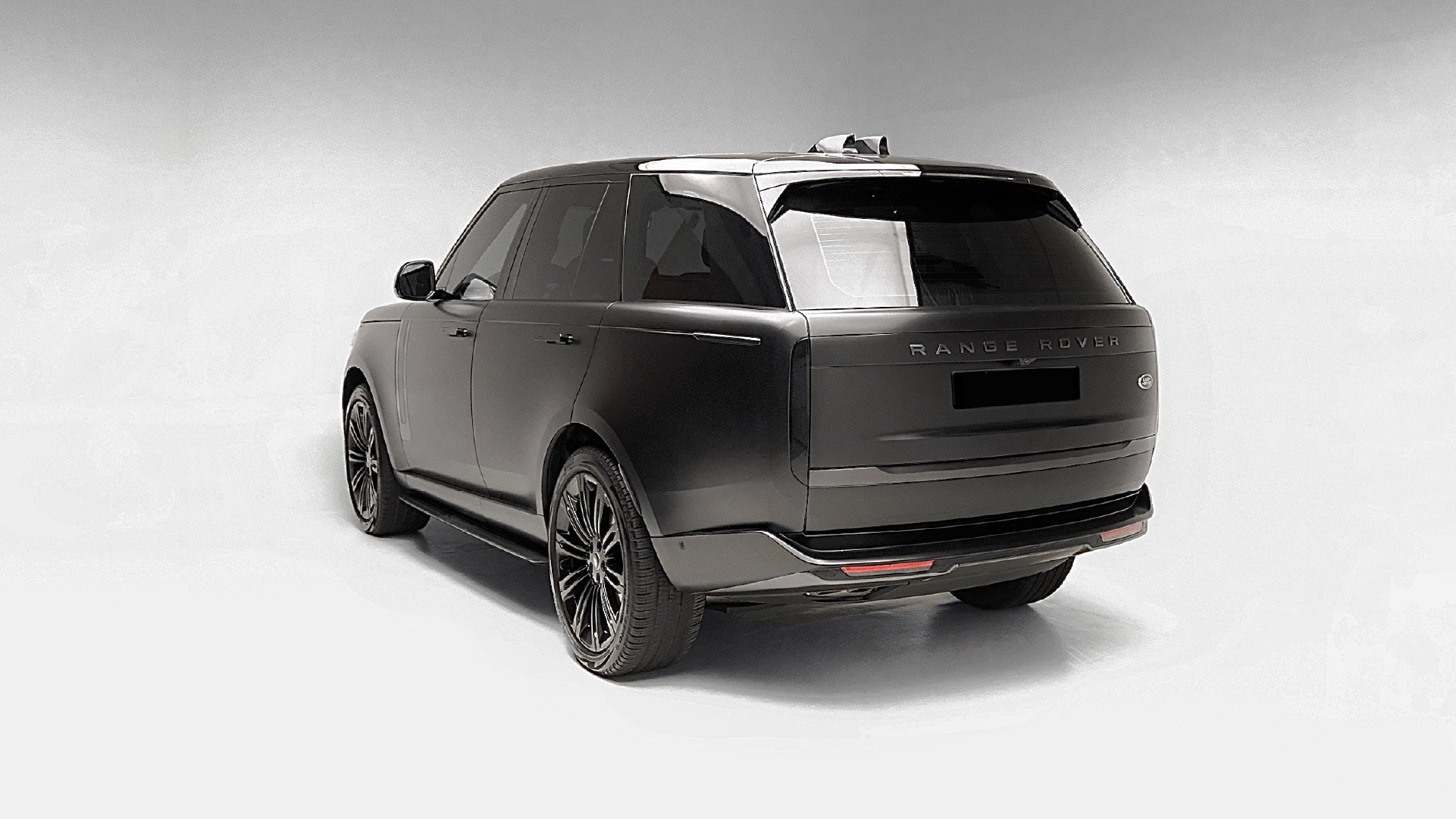 арендовать Range Rover Vogue 2024 длительный срок в Дубае