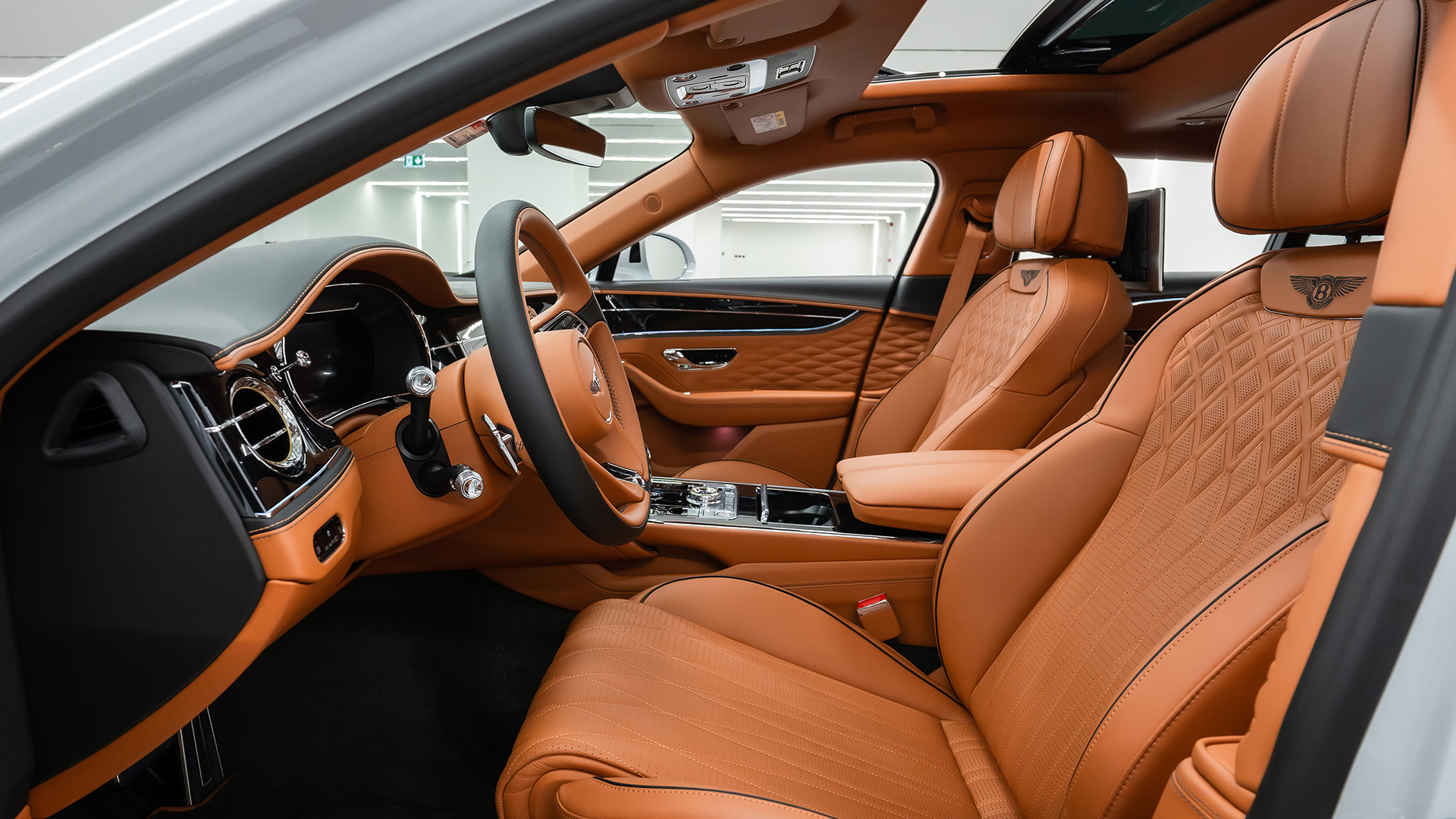 Bentley Flying Spur  WHITE 2023 Rental Dubai