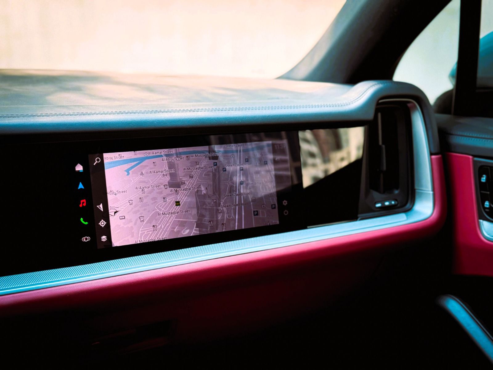 арендовать Porsche Macan 2024 2024 длительный срок в Дубае