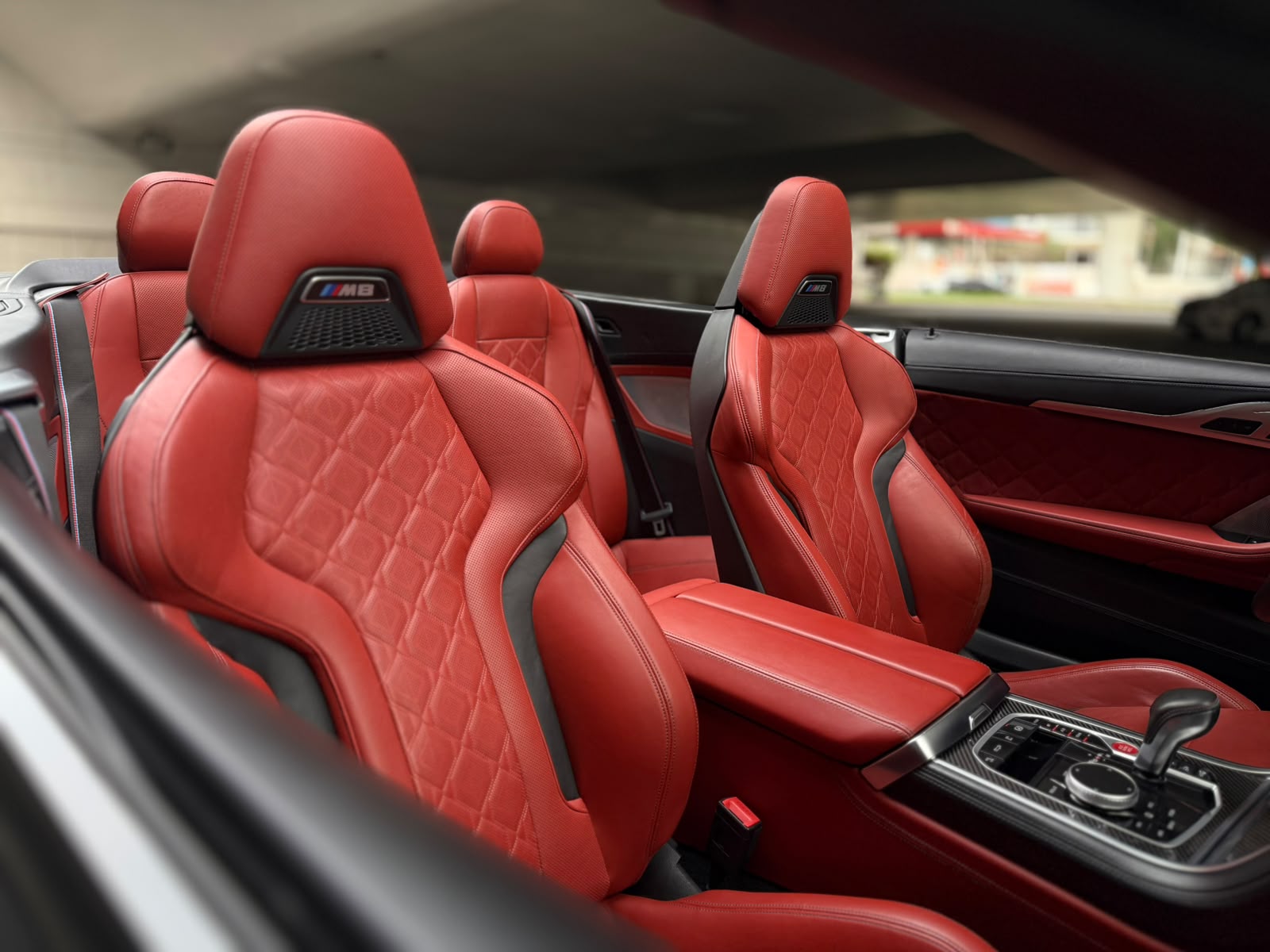 استئجار BMW M8 Competition Cabrio  أسود 2024 فى دبي