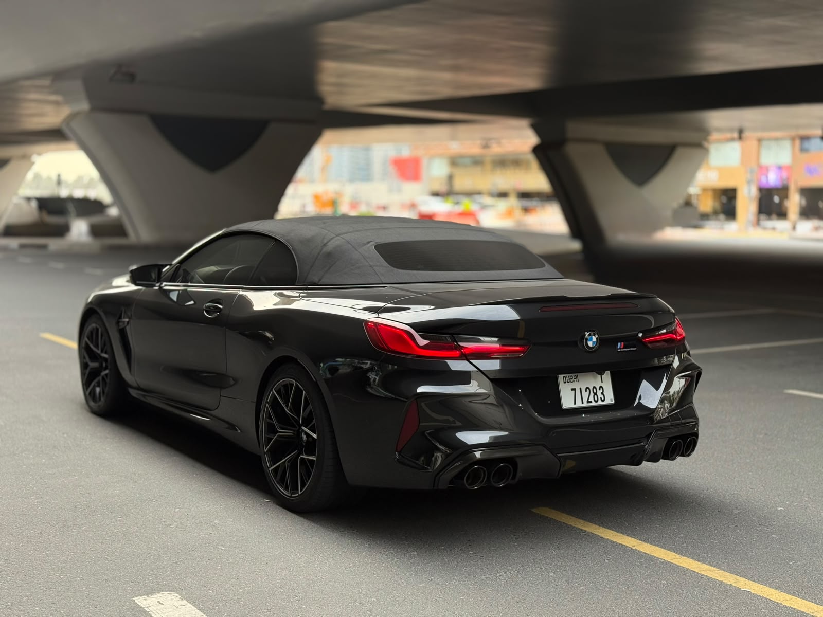 استئجار BMW M8 Competition Cabrio  أسود 2024 فى دبي