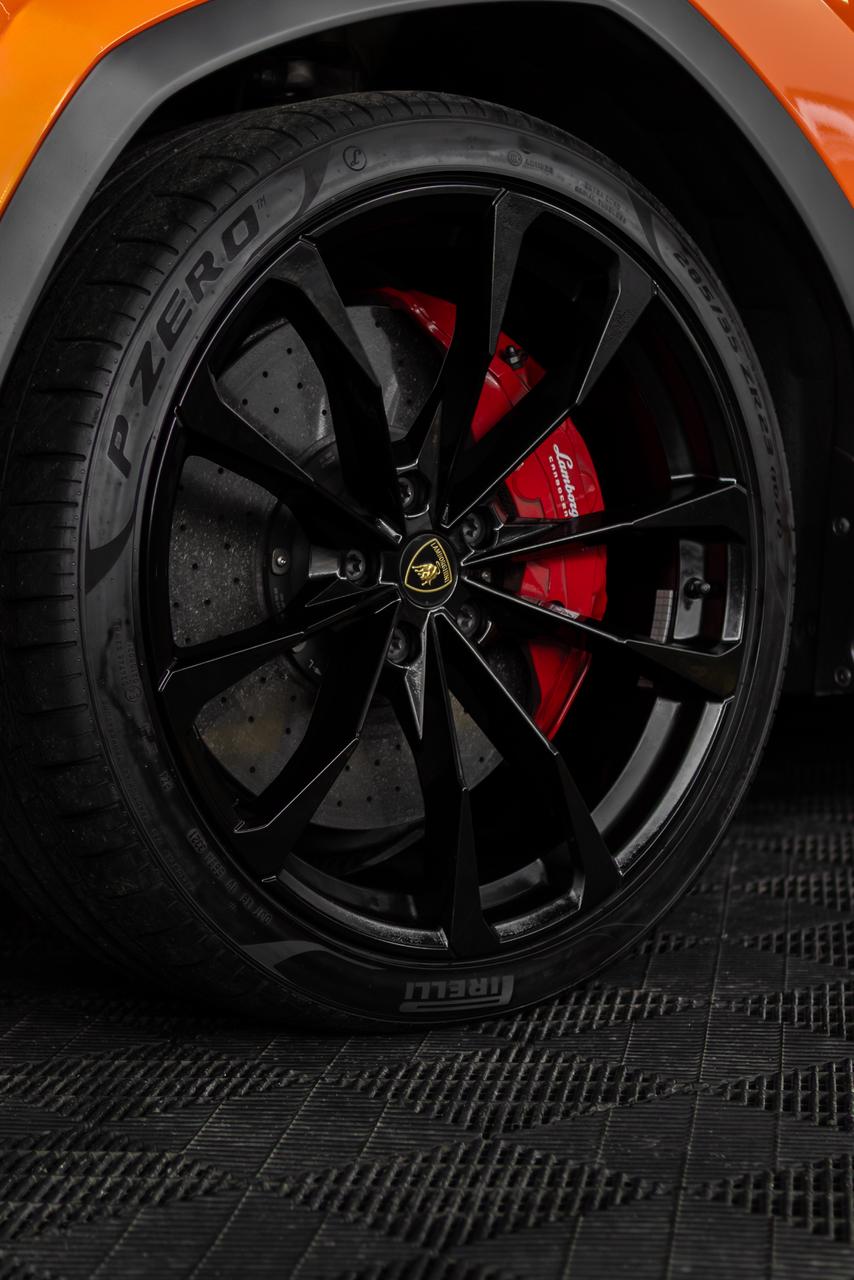 استئجار Lamborghini MY20 Urus Noetic Exhaust  البرتقالي 2023 فى دبي