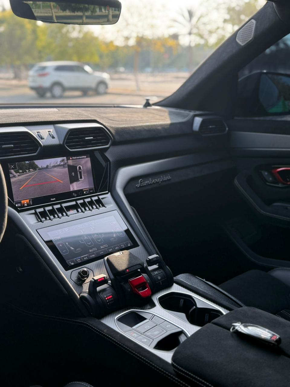استئجار Lamborghini Urus Performant Green Color   أخضر 2024 فى دبي