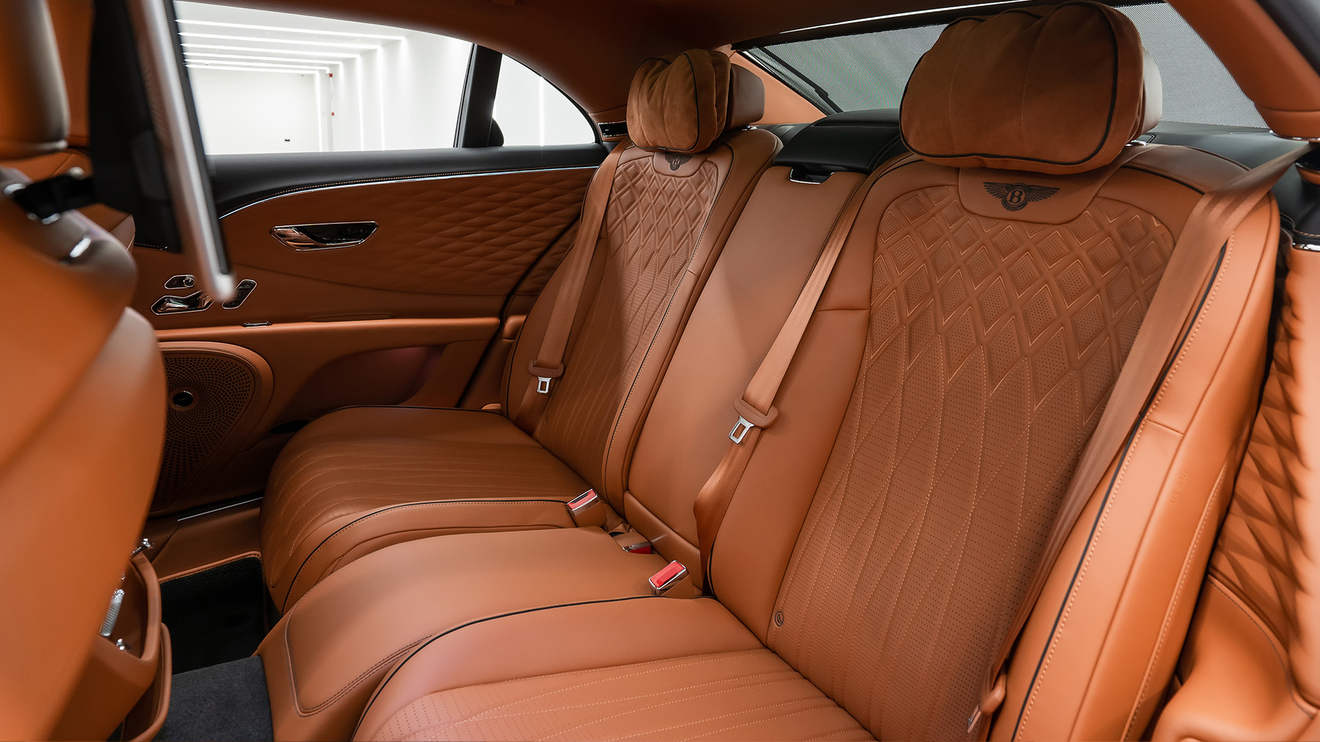 Bentley Flying Spur  WHITE 2023 Rental Dubai